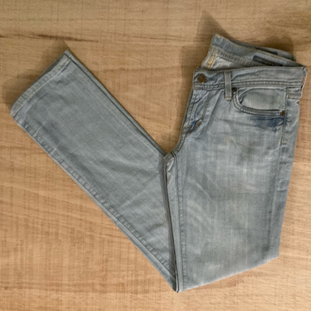CITIZENS OF HUMANITY - Light Wash Straight Leg Jeans - 28